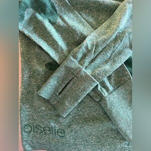 Oiselle Green Crew Neck Top